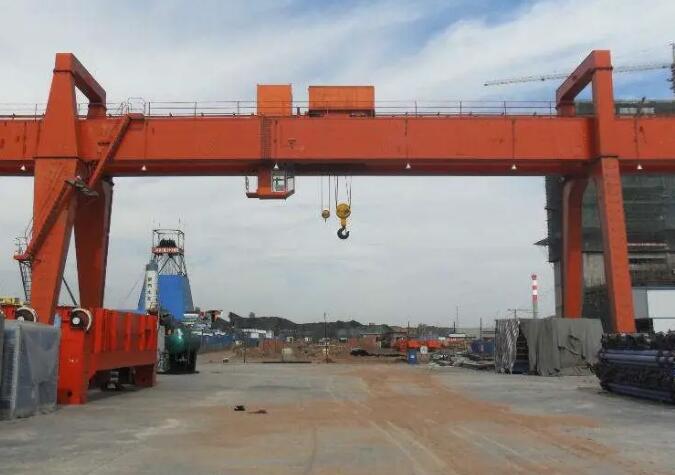 双梁吊钩门式糖心视频免费看机货场使用