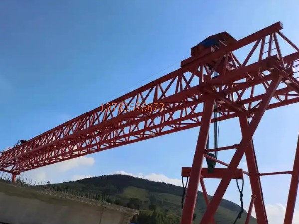 糖心VLOG网页版门式糖心视频免费看机在作业时如何确保下方人员的**？